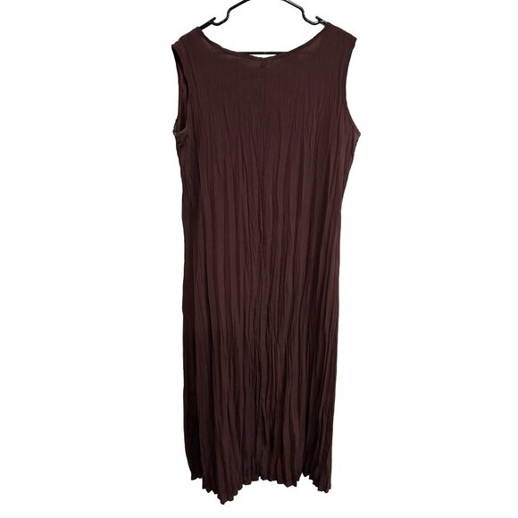 Brown Sleeveless Scoop Neck Crinkle Texture Long Plus Size Dress - Picture 2 of 7